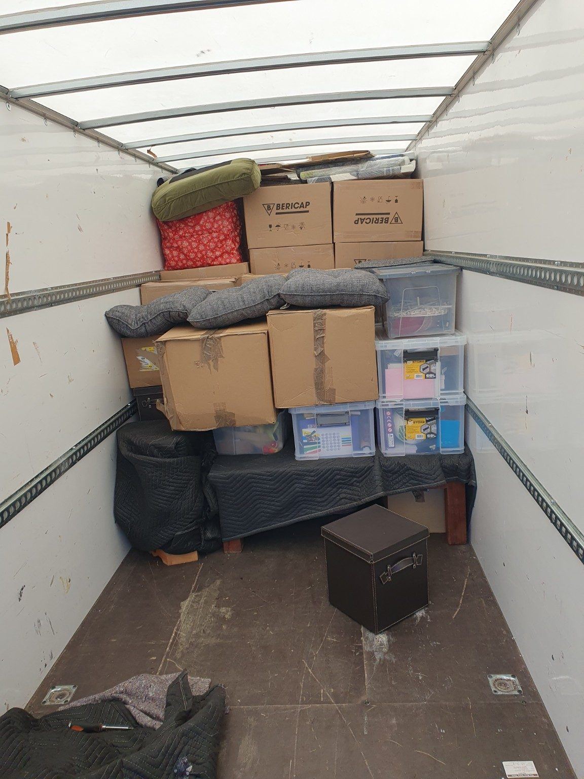 Professional packing of fragile items for a house move