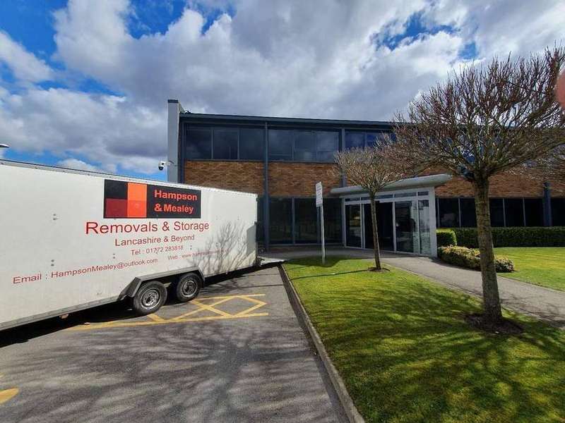 Hampson and Mealey trailer at a commercial premises